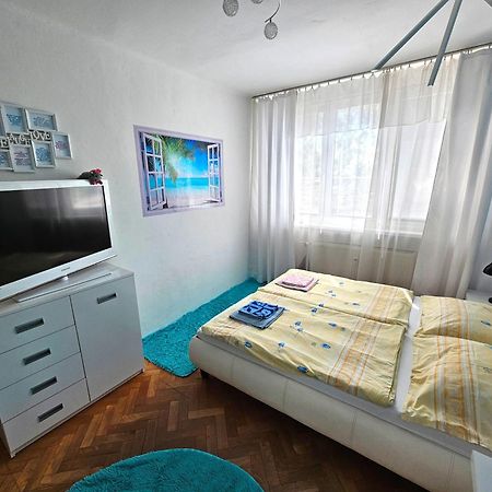 Cozy Blue Apartment Prešov Екстериор снимка